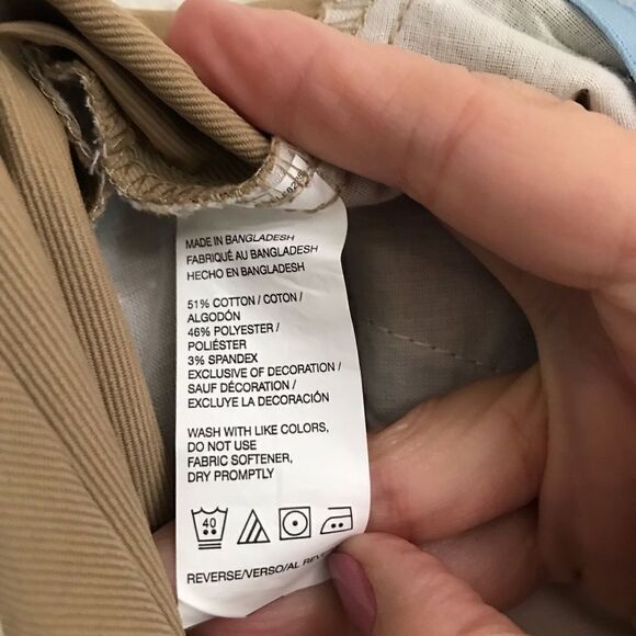 Izod flat front tan shorts 40* - Picture 7 of 7